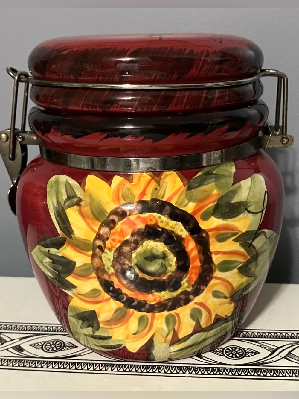 Canister